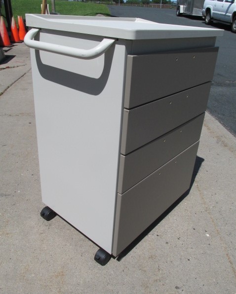 lot 278 image: Rolling Organizer Cabinet