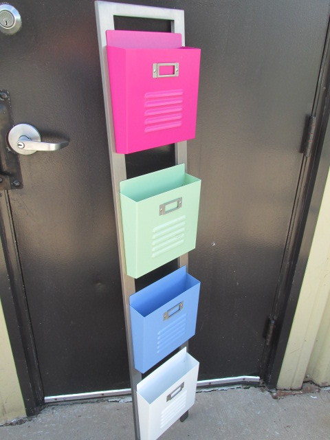lot 279 image: Multi Color Heavy Duty Metal Wall File Organizer