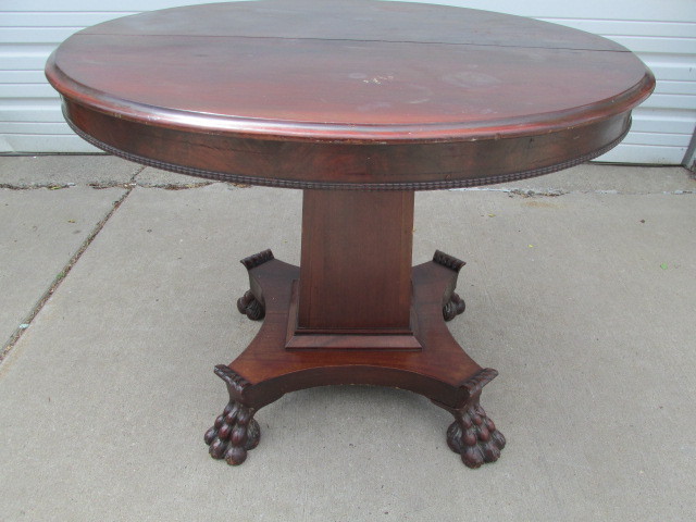 lot 283 image: Old Vintage Tilt Top Clawfoot Table