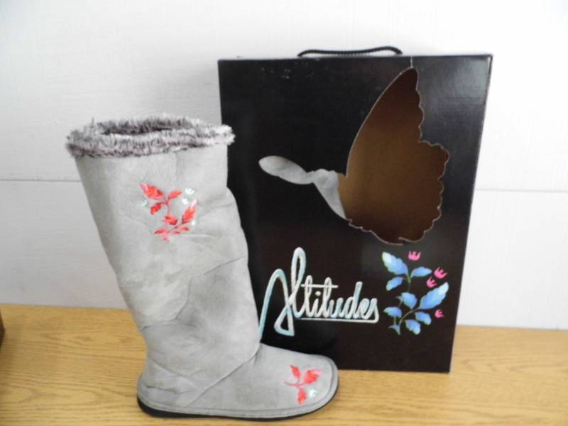 CiccaBella Slippers  Boots