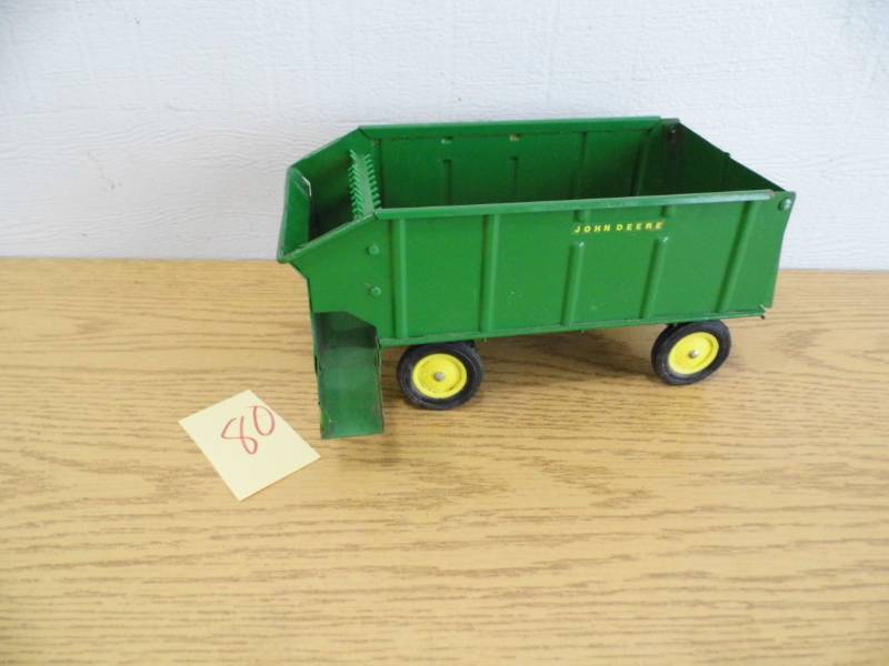 John Deere Impliment