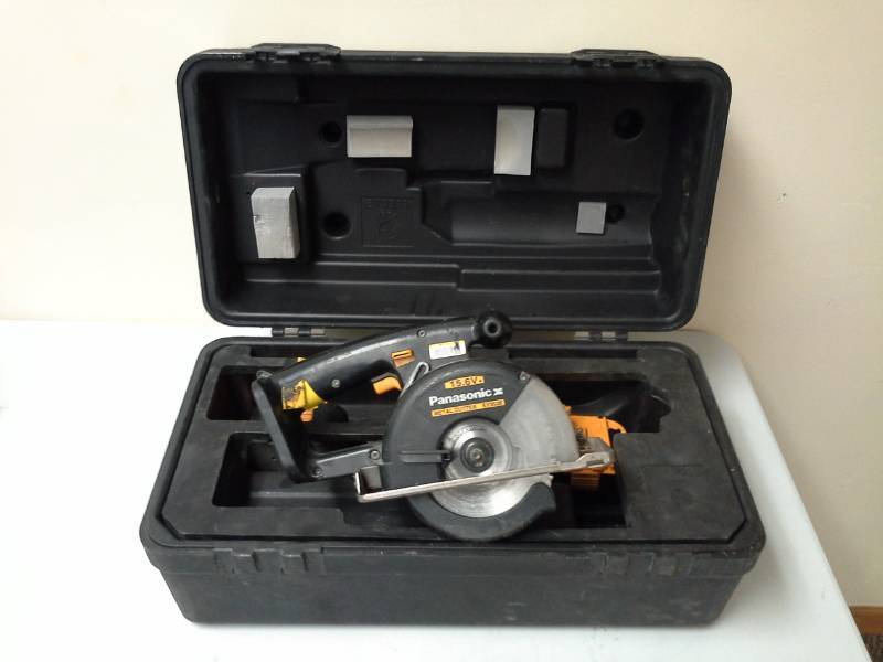 lot 2011 image: Panasonic 15.6V Metal Cutter EY3530, 2-Battery, Case