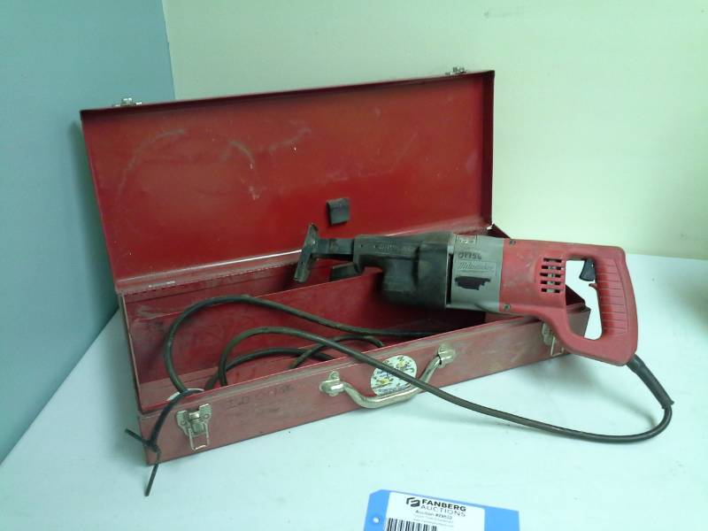 lot 2020 image: Milwaukee Heavy Duty Sawzall, Metal Case