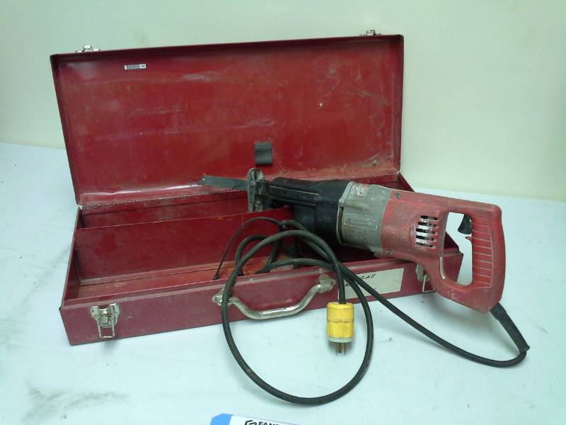 lot 2021 image: Milwaukee Heavy Duty Sawzall, Metal Case