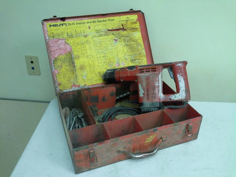 lot 2030 image: Hilti TE-12 Rotary Hammer Drill, Case