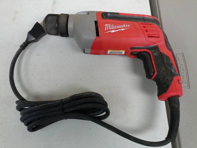 lot 2038 image: Milwaukee 38in. Drill