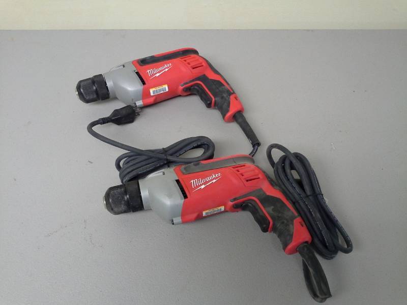 lot 2040 image: Lot of (2) Milwaukee 38in. Drill