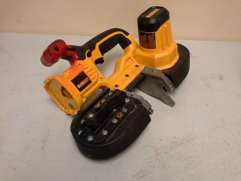 lot 2046 image: DeWalt DCS370 18V Band Saw