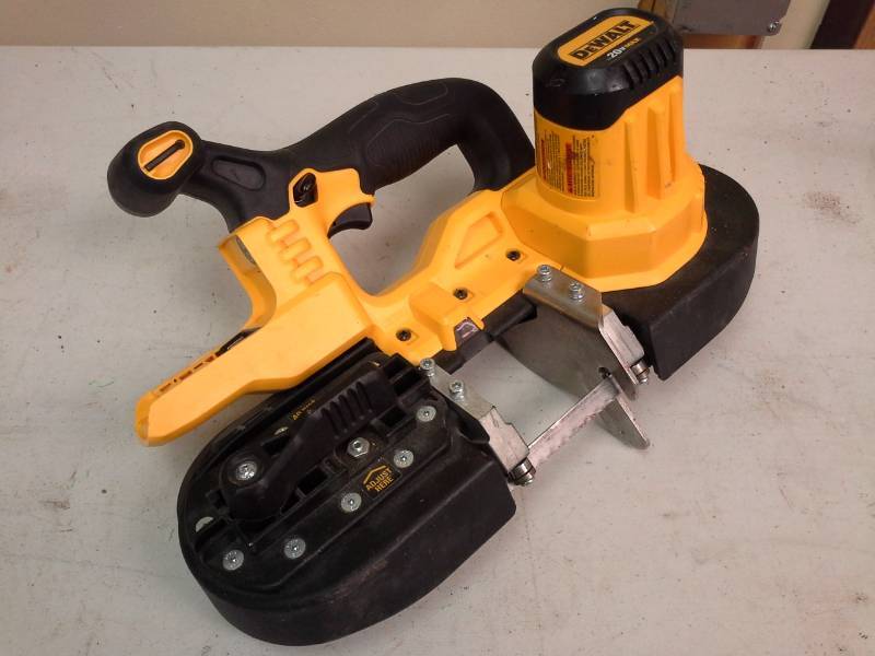 lot 2087 image: DeWalt DCS371 20V Band Saw