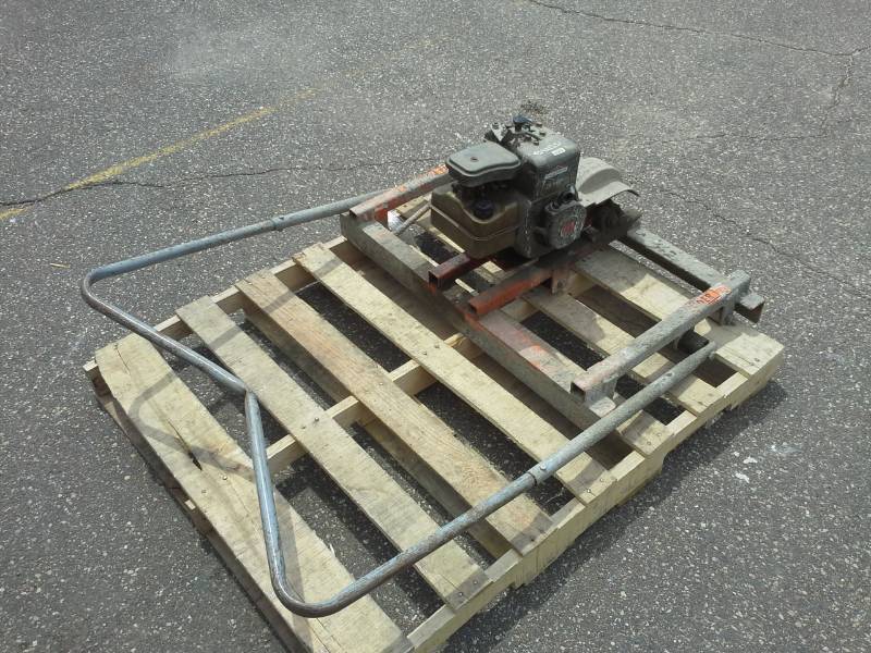 lot 2117 image: MBW Crete Pounder with Briggs & Stratton Motor