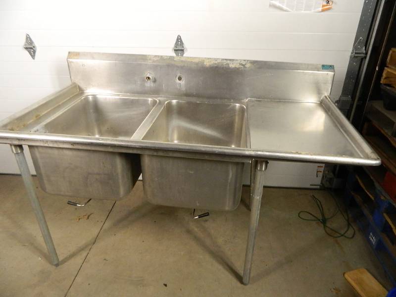 lot 6 image: 2 Well Stainless Steel Sink