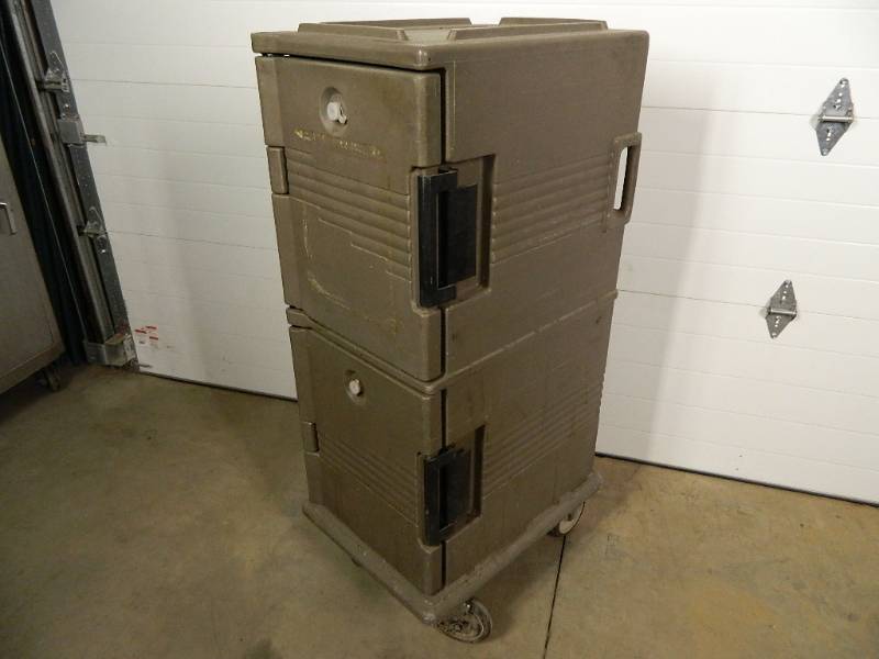 lot 8 image: Cambro Insulated Container on Wheels