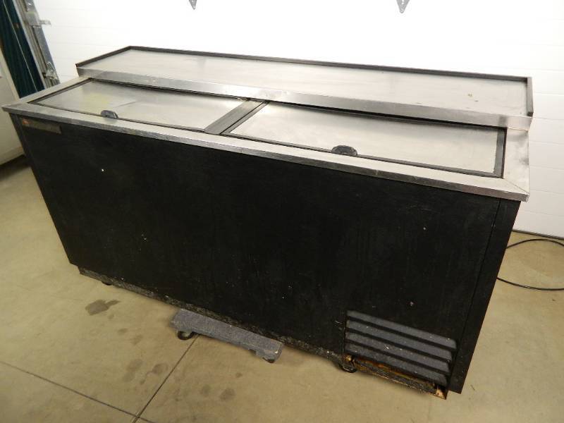 lot 11 image: True Bottle Cooler