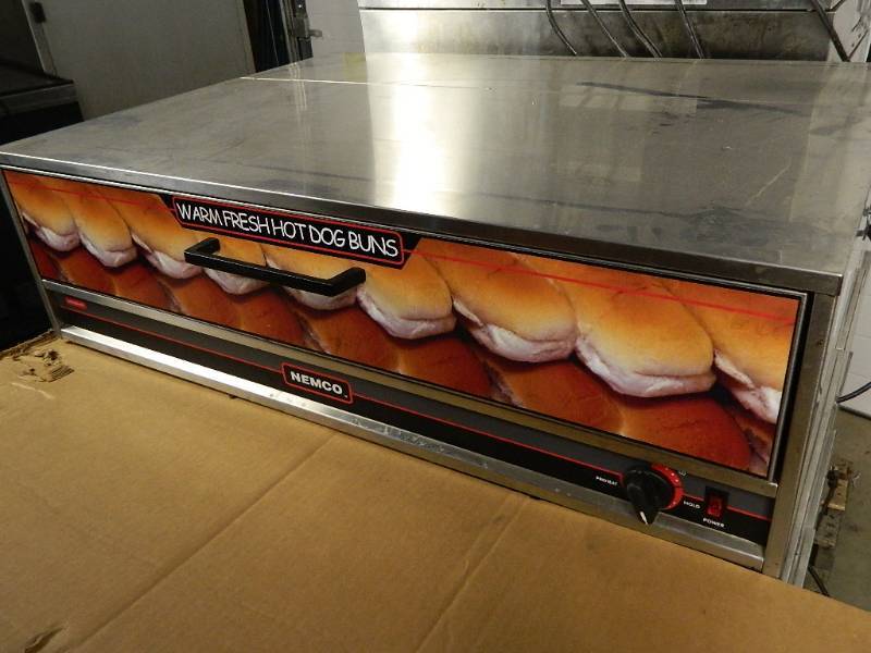 lot 31 image: Nemco Bun Warmer Drawer