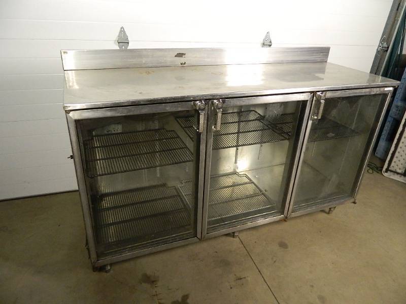 lot 42 image: Glas Tender Back Bar Cooler with Stainless Steel Top