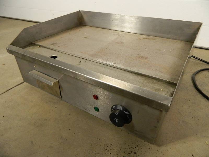 lot 45 image: 21 x 16 inch Electric Griddle