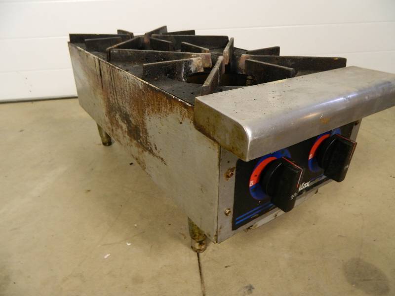 lot 52 image: Star 2 Burner Gas Stove for Counter Top
