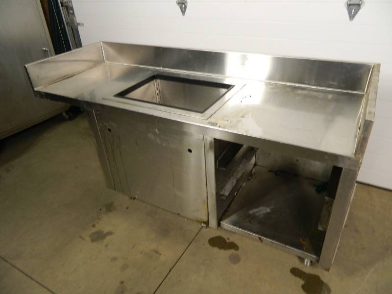 lot 80 image: Stainless Steel Under Bar Cabinet with Ice Bin