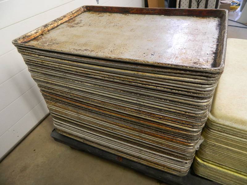 lot 89 image: Qty 50 Full Size Aluminum Sheet Pans