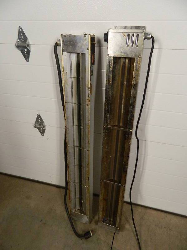 lot 105 image: Qty 2 - 48 inch Food Warmers