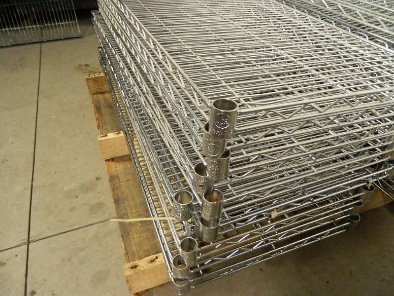 lot 109 image: Large Lot of 48 x 18 Metro Style Shelving