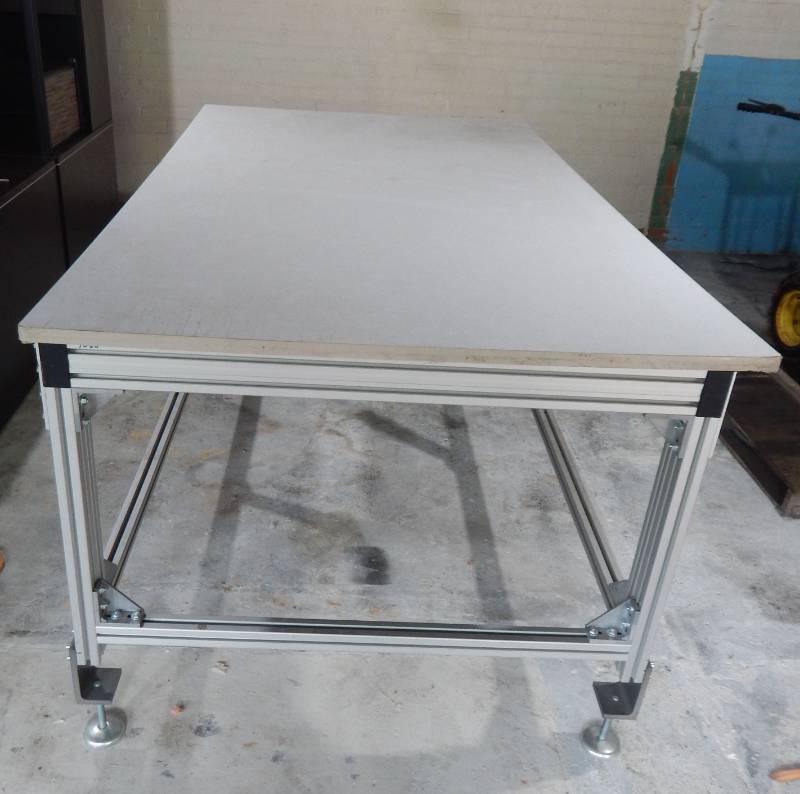 lot 22 image: Large Aluminum Frame Table and Top