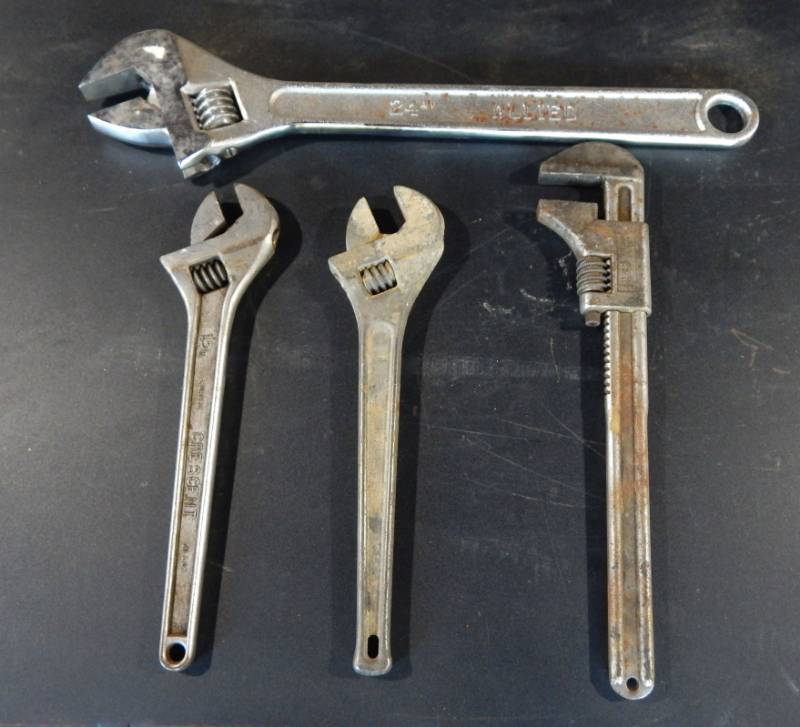 lot 27 image: Lot of Large Adjustable Wrenches and Pipe Wrench
