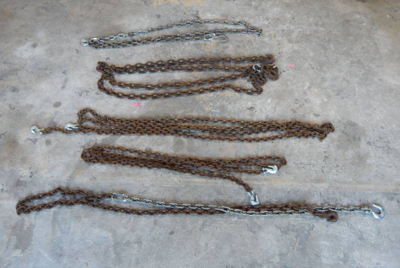 lot 34 image: Lot of 5 Steel Logging Chains with Hooks
