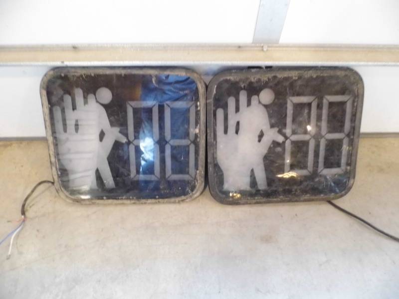 Walk  Dont Walk Signs