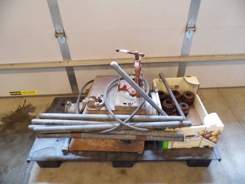 Pipe Threading Machine