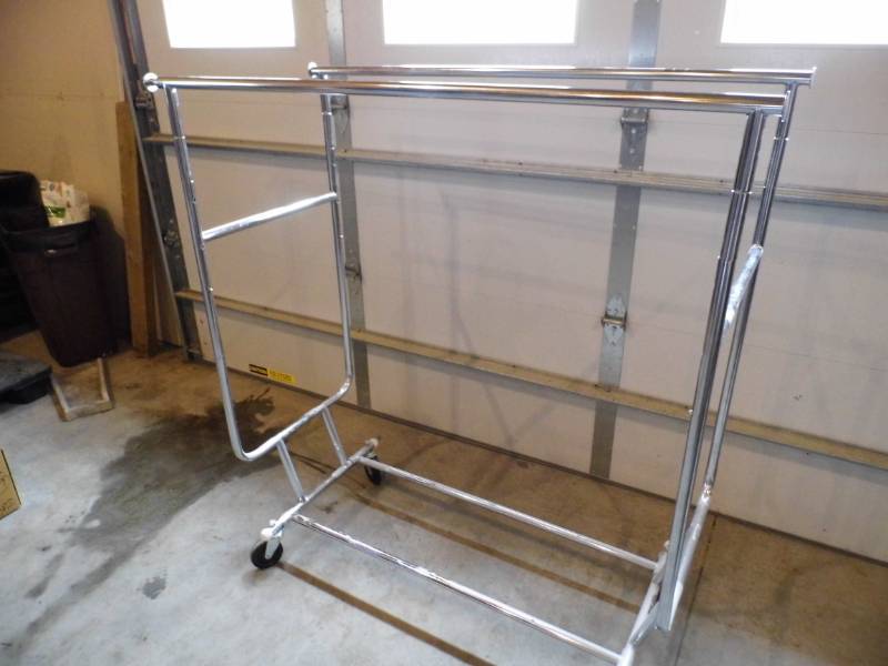 Rolling Clothes Rack