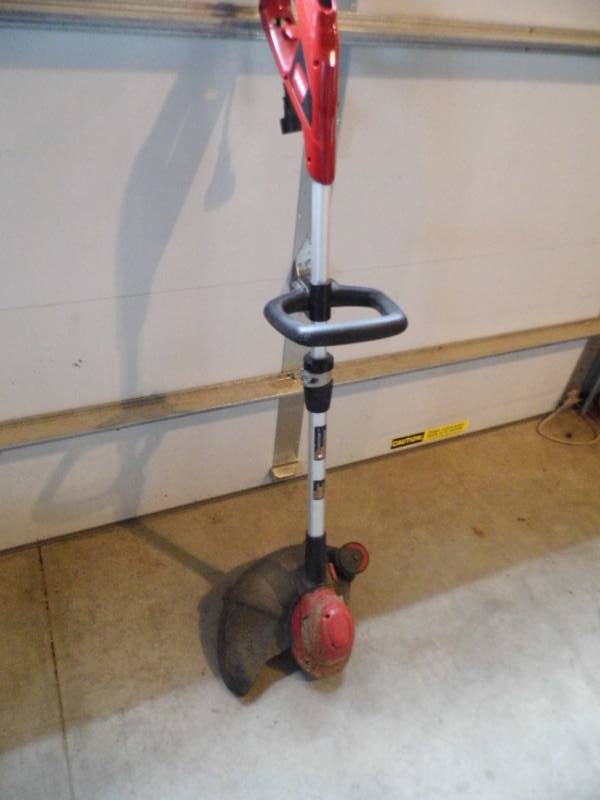 Toro Trimmer