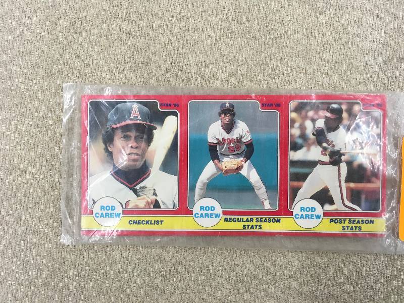 lot 440 image: Rod Carew Stats Cards