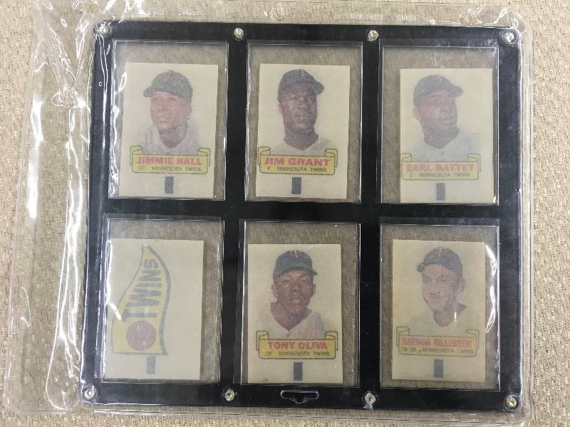 lot 451 image: 1966 Topps Ruboffs Twins Stars