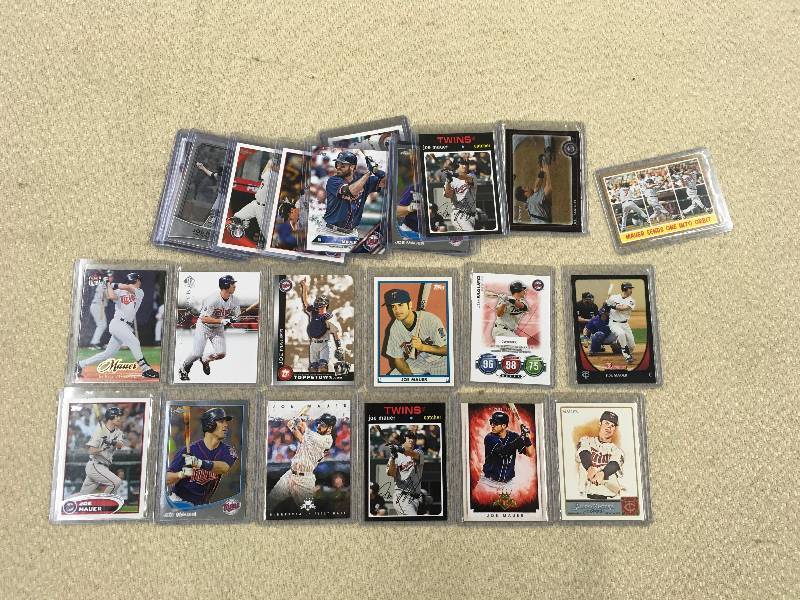 lot 471 image: 25 Joe Mauer Cards