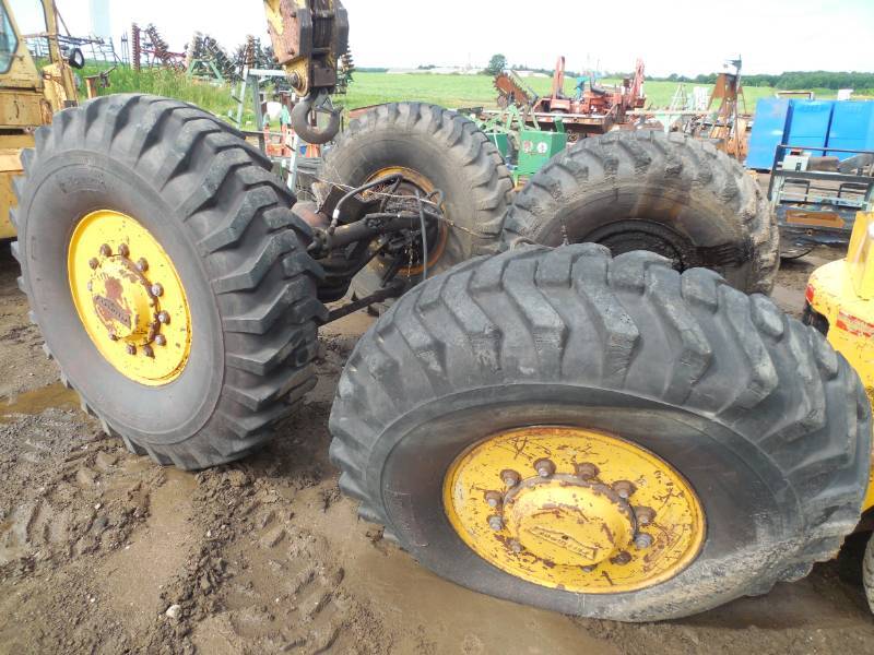 (2) 18 ton Pettibone crane axles with tires