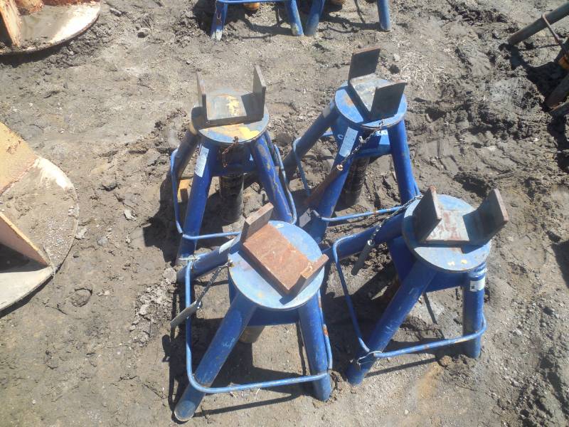 (4) heavy duty jack stands
