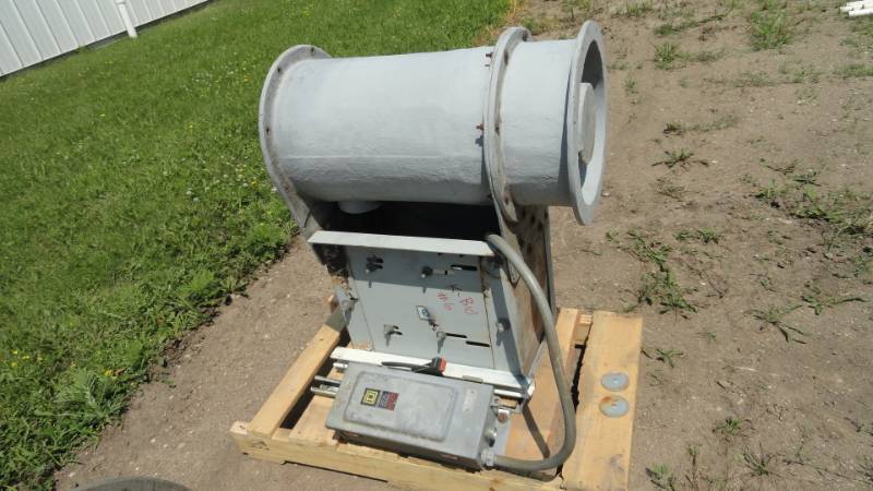 lot 10 image: Aerovent Air Exchange UnitExhaust Fan With Motor & Square D Switch