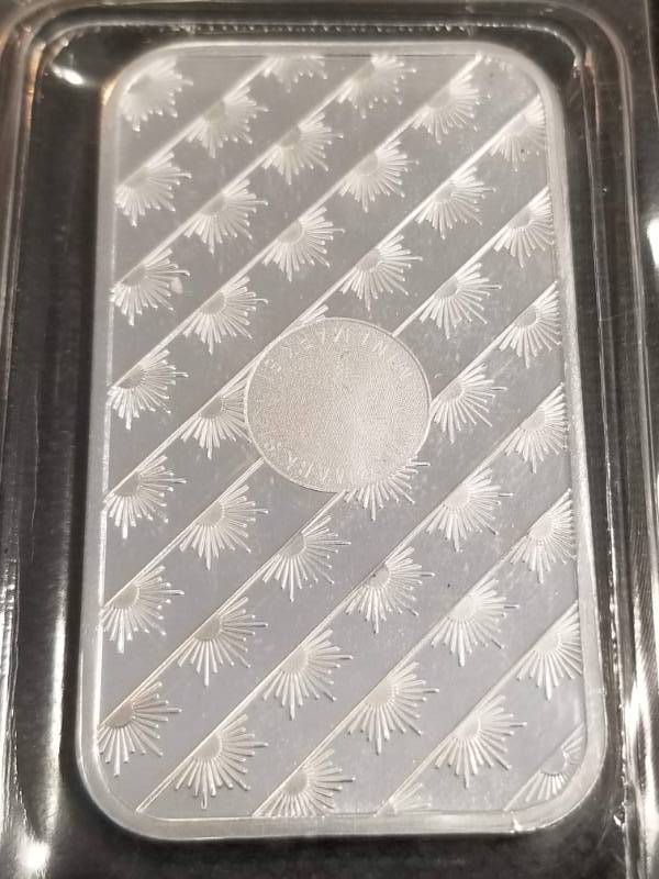 lot 14 image: 1 TROY OZ. .999 FINE SILVER BAR SUNSHINE MINTING SEALED