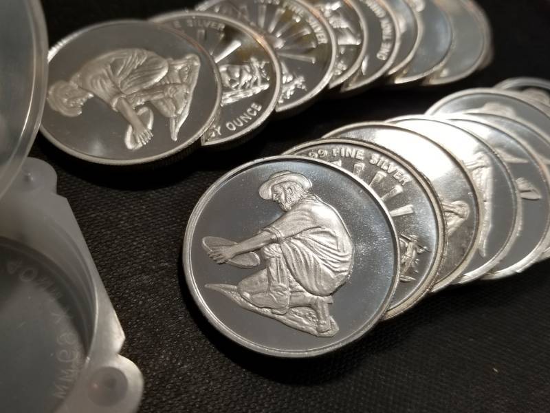 lot 27 image: ROLL OF 20 GOLDEN STATE MINT PROSPECTORS 1oz .999 FINE SILVER ROUNDS