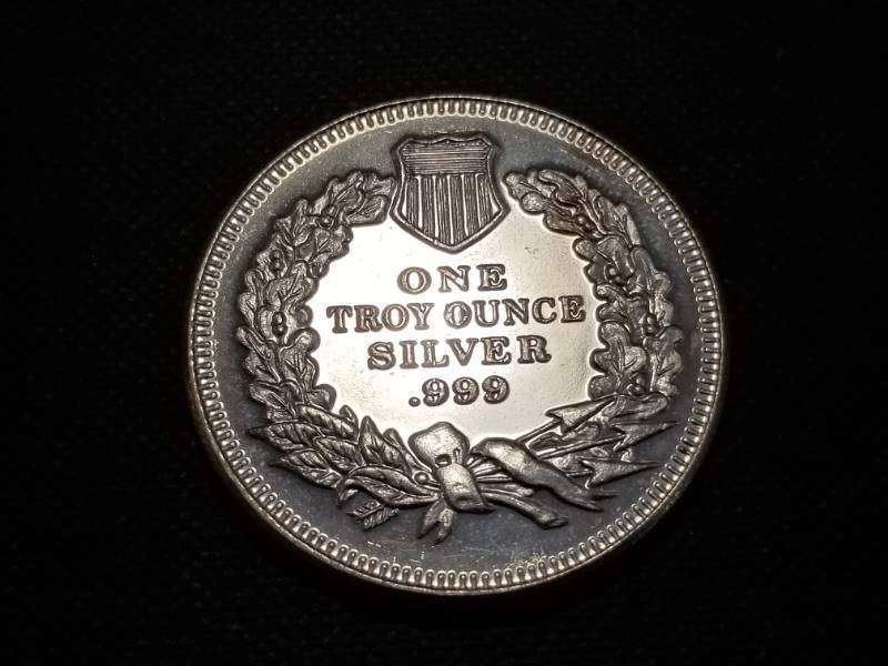 lot 29 image: 1 TROY OZ. .999 FINE SILVER INDIAN HEAD DESIGN