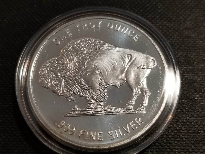 lot 43 image: 1 TROY OZ. .999 FINE SILVER INDIAN BUFFALO IN AIRTITE