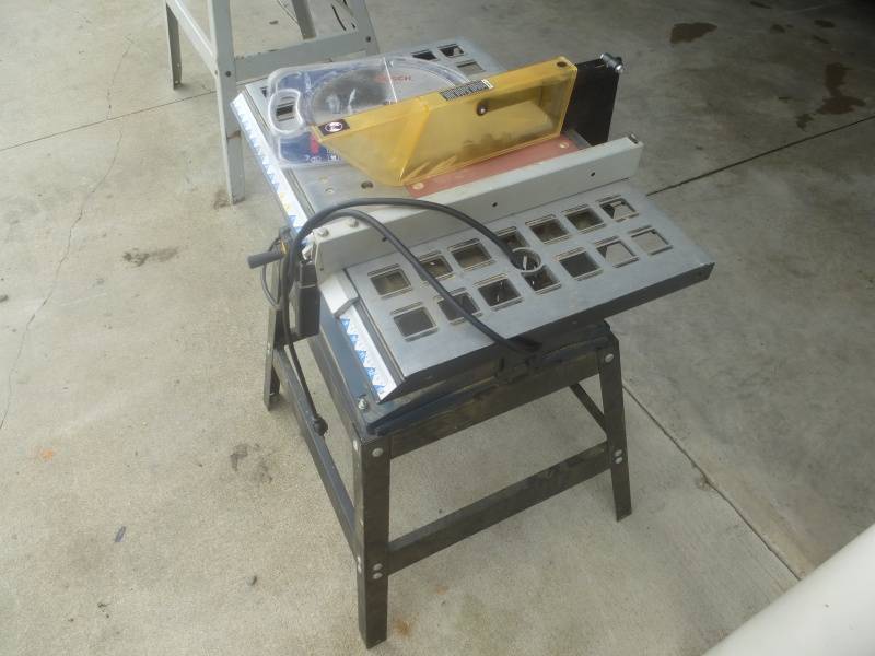lot 40 image: Ryobi Table Saw