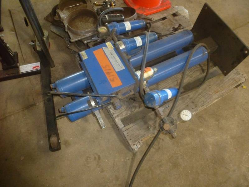 lot 10 image: Desiccant Air Drier