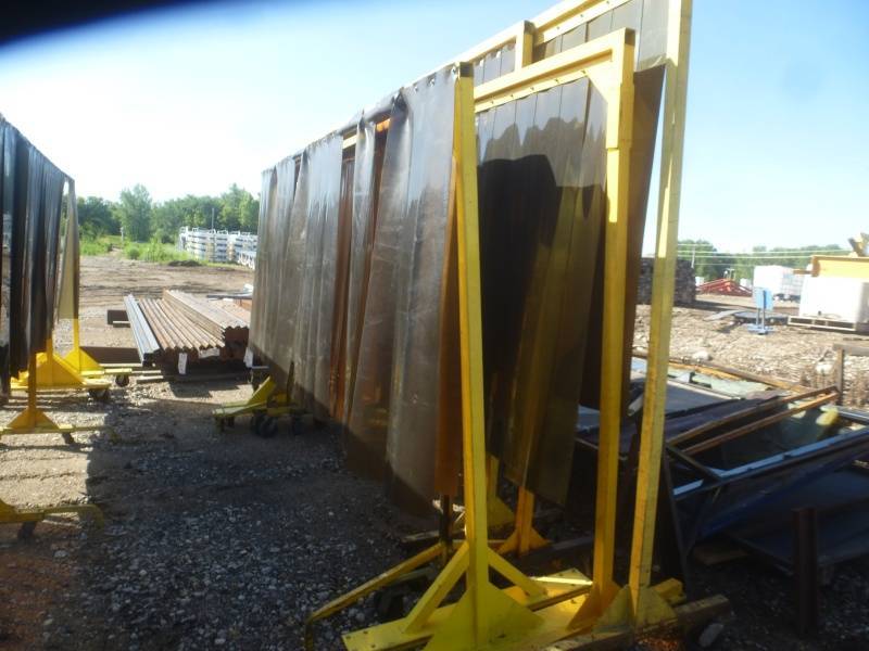 lot 20 image: Welding Curtains 12