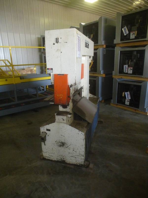 lot 28 image: Mubea Iron Worker