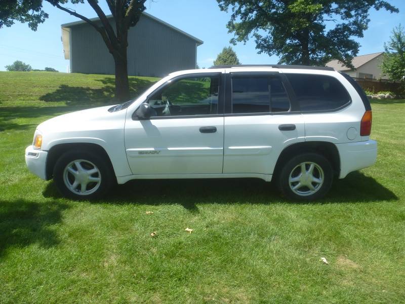 lot 5 image: 2004 GMC Envoy 4WDAWD