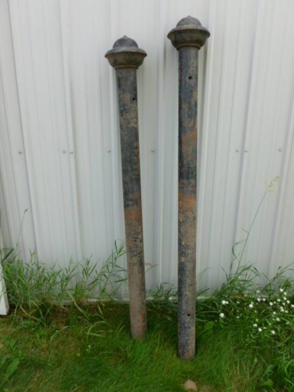 lot 5 image: Vintage Hitching Posts