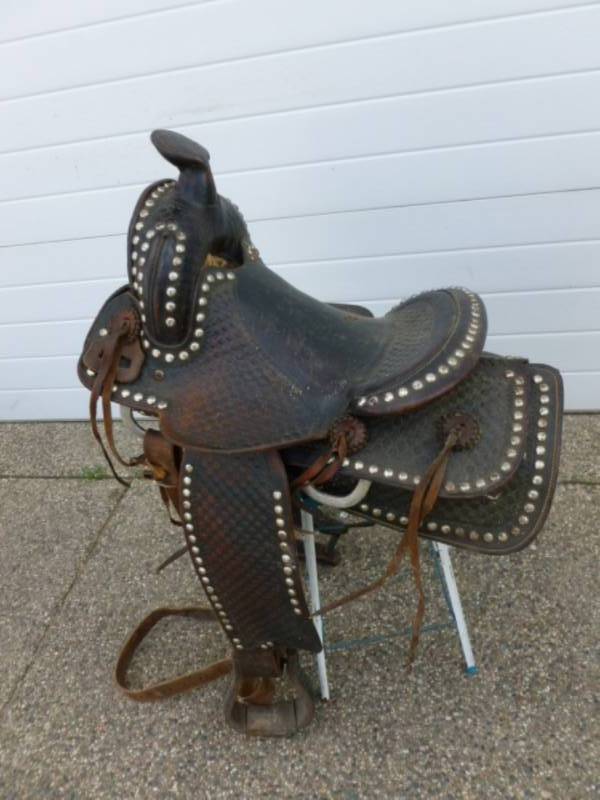 lot 8 image: Horse Saddle
