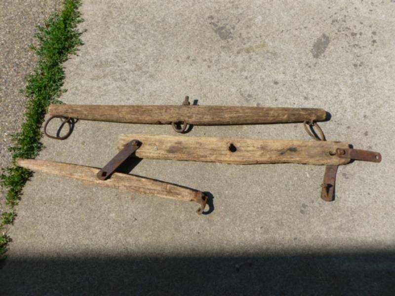 lot 9 image: Antique Horse Equipment